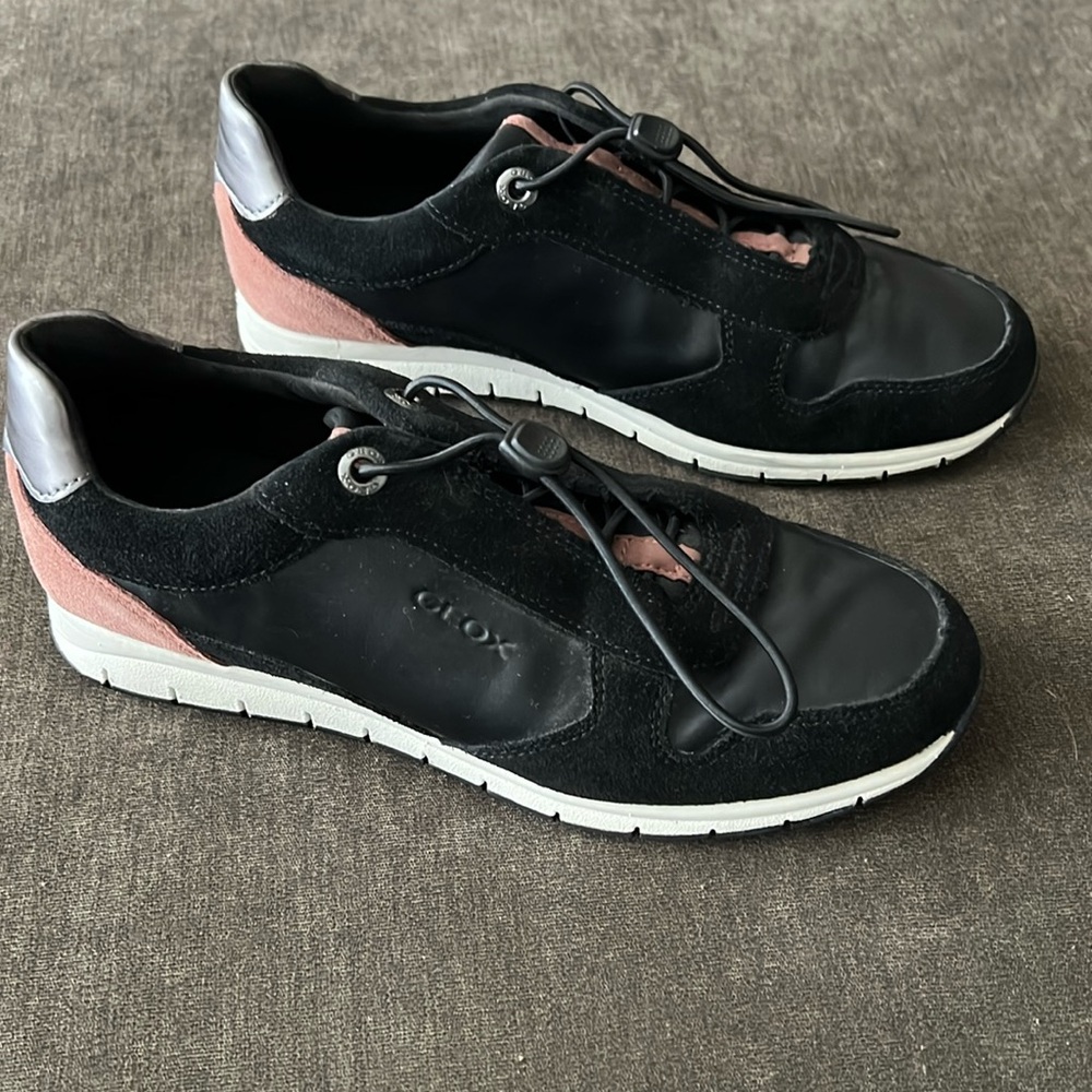 Geox Womens Grey And Pink Suede Sneakers With Bungie Lace size US 9 EU39